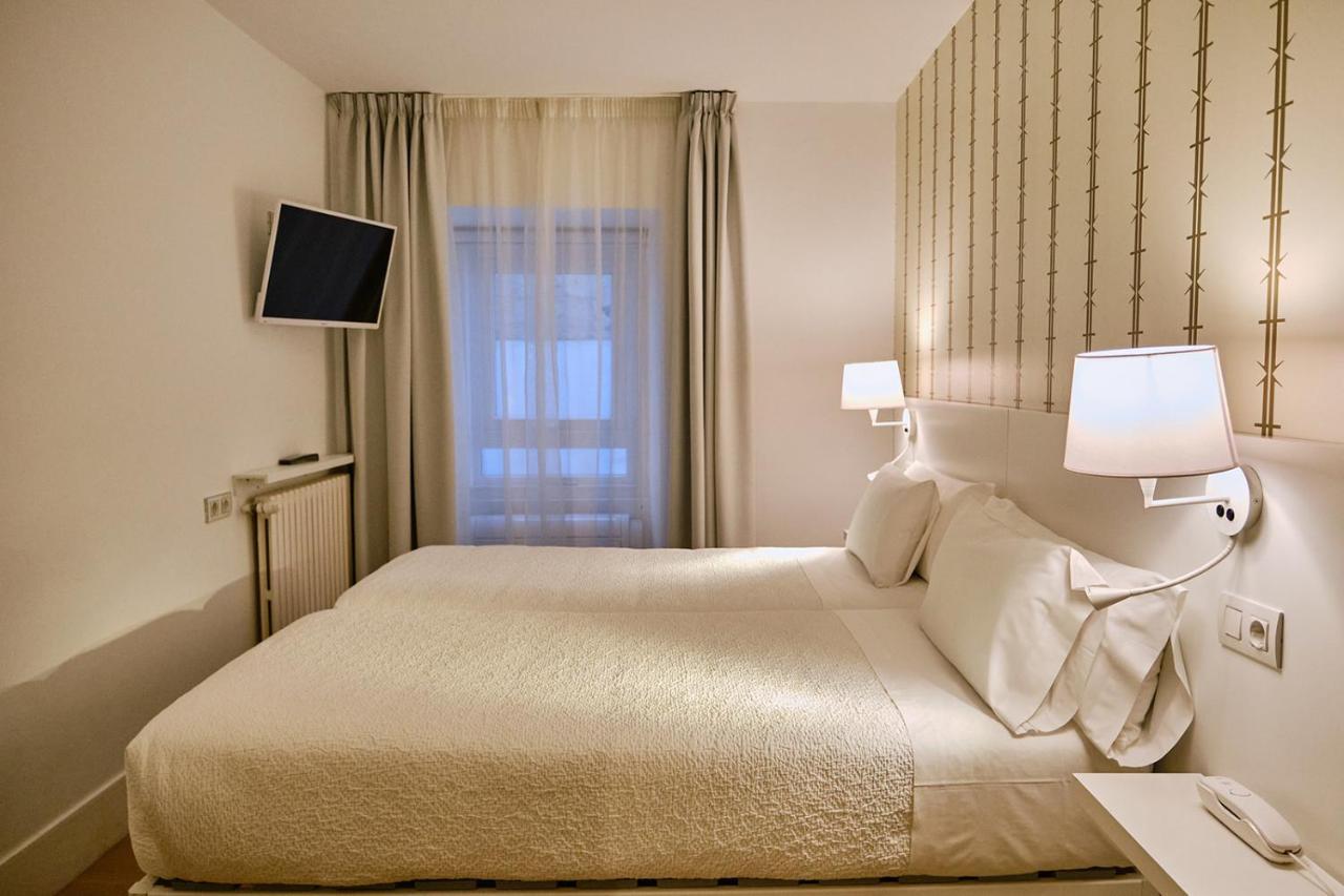 Hostal Suso Σαντιάγο ντε Κομποστέλα Εξωτερικό φωτογραφία