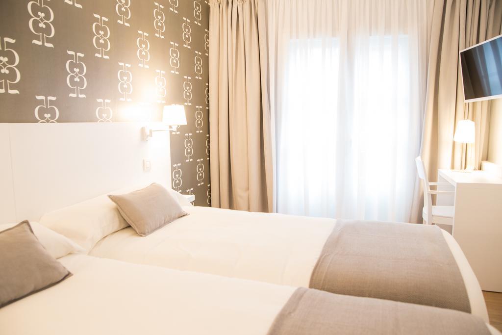 Hostal Suso Σαντιάγο ντε Κομποστέλα Εξωτερικό φωτογραφία